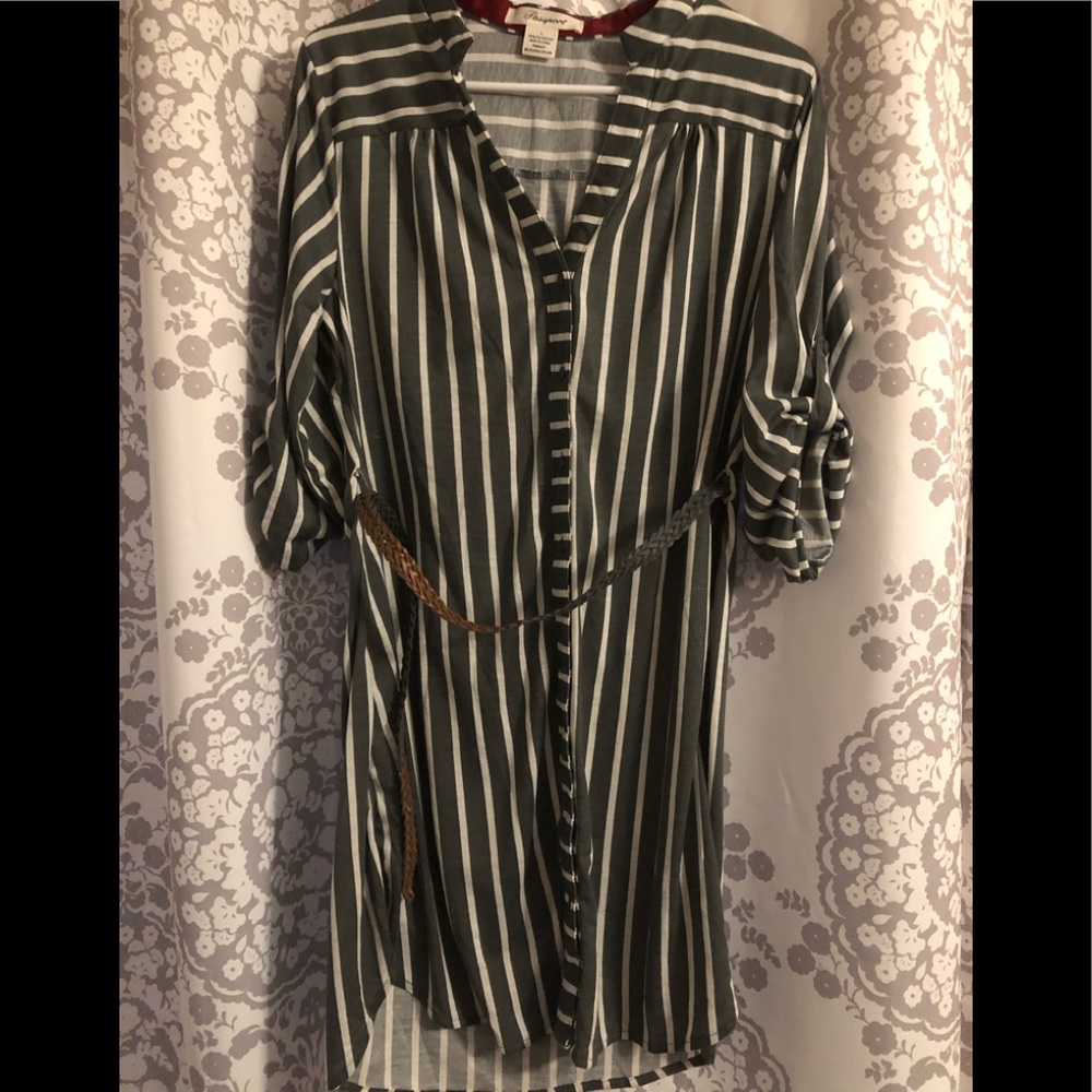 Tshirt dress with belt- never worn